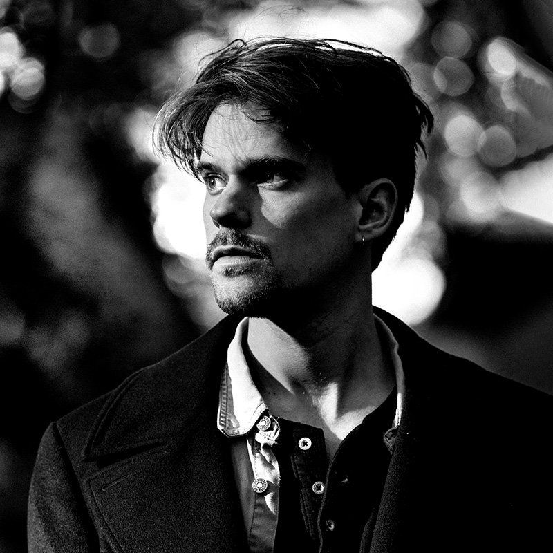 Gildor: Succes Through A Timeless Blend of Folk and Americana